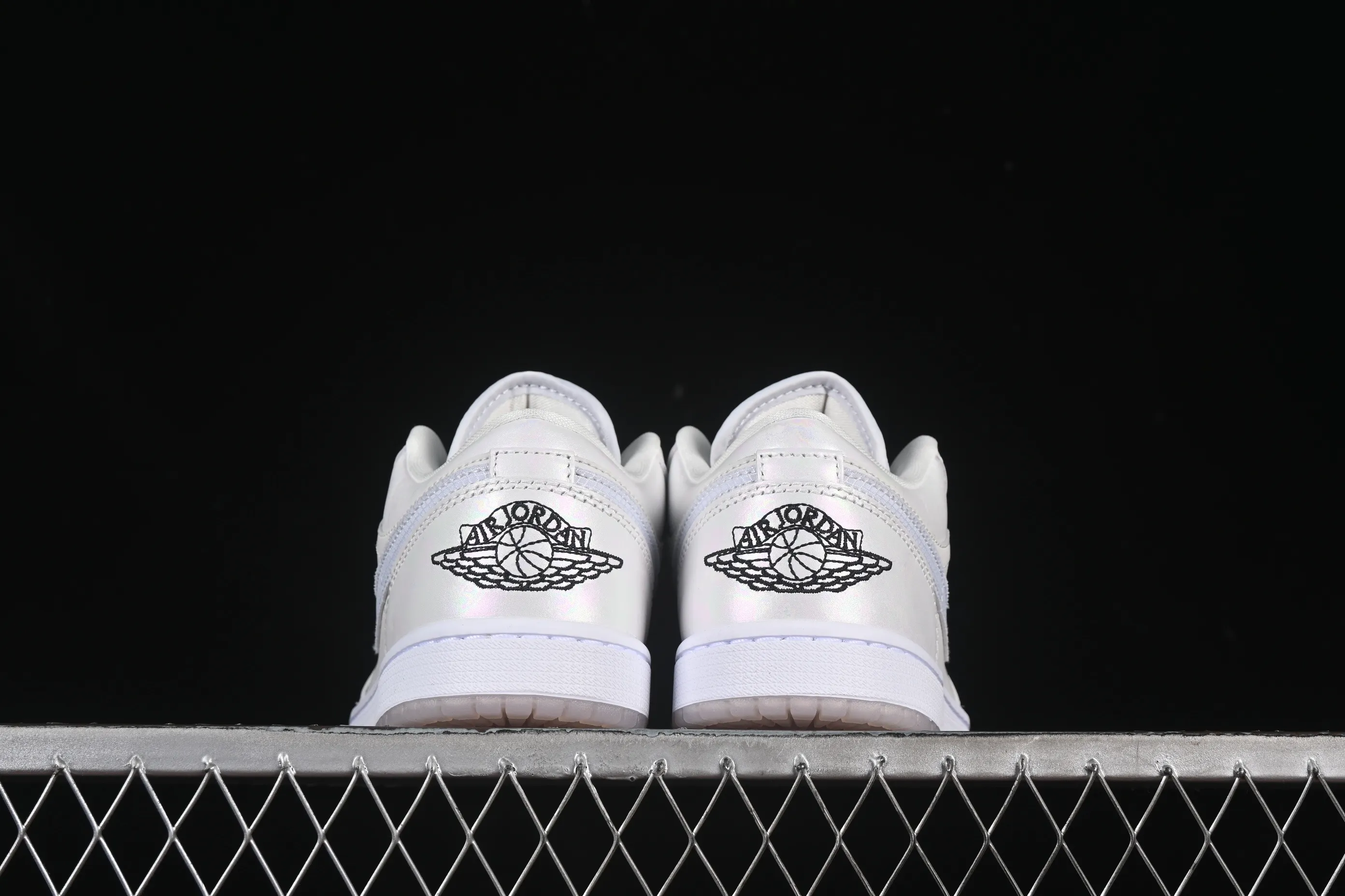 All categories Air Jordan Jordan series basketball shoes Air Jordan 1 Low G version pure original Air Jordan 1 Low "Year of the Snake 2025" AJ1 Joe 1 off-white fantasy pearlescent low-top cultural basketball shoes HF4080-001